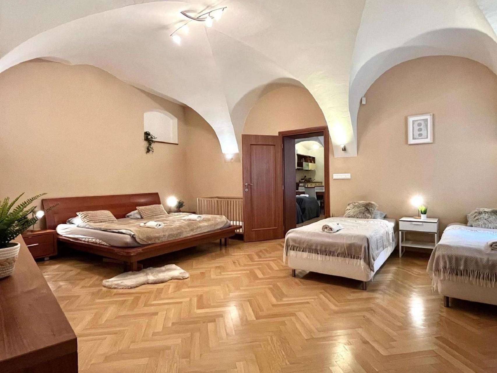 Apartment Sophie - Old Town Bratislava Exterior foto